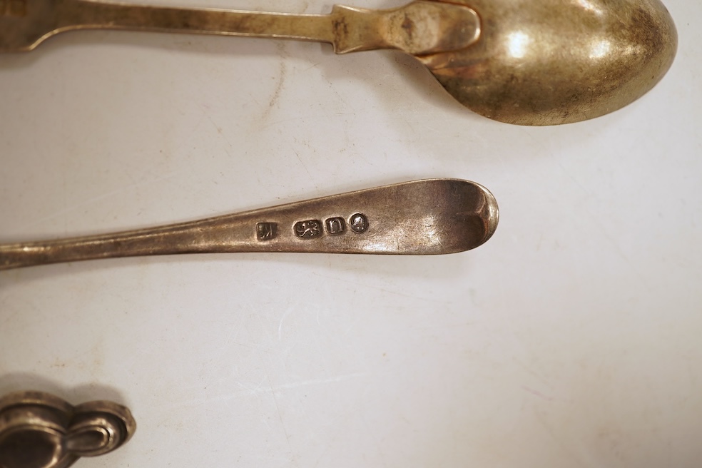 A small quantity of assorted 18th and later silver flatware, including two George III Old English pattern table spoons 11.6oz.